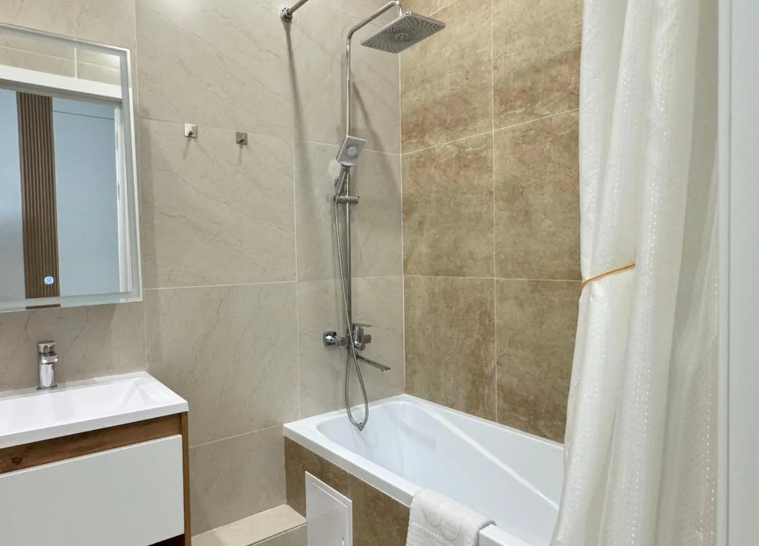 Двухкомнатные Апартаменты Рядом С Хан Шатыр Nur-Sultan  Apartment